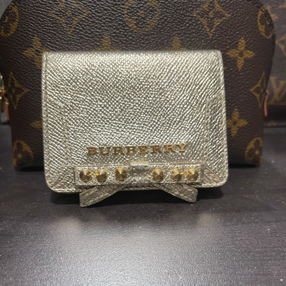 ❤️ SOLD ❤️  Burberry Wallet